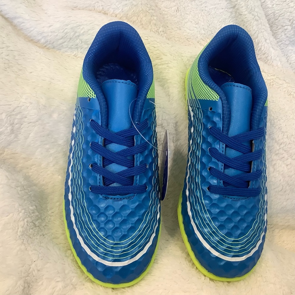 Hawkwell Kids Outdoor Firm Ground
Turf Soccer Shoes Big Kid Size 13